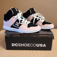 DC size 6 women's cure high-top sneaker 