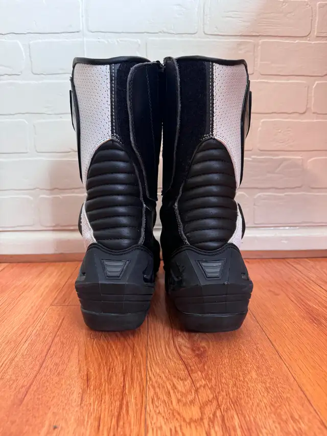 BiLT Motorcycle Racing Boots - Size 42 (US 9) - Black/White in Men's Shoes in City of Toronto - Image 4