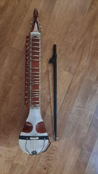 Indian Esraj/dilriba with bow and case