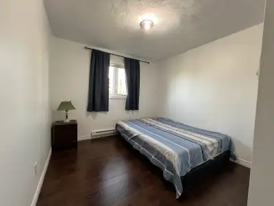 furnished private room available for women
