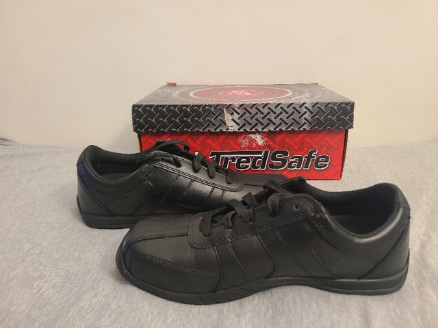 BRAND NEW - Tredsafe Men's Slip Resistant Work Shoes (Size 9) in Men's Shoes in London