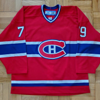 Looking for PRO Montreal Canadians Size 54, 56 or 58 Jersey