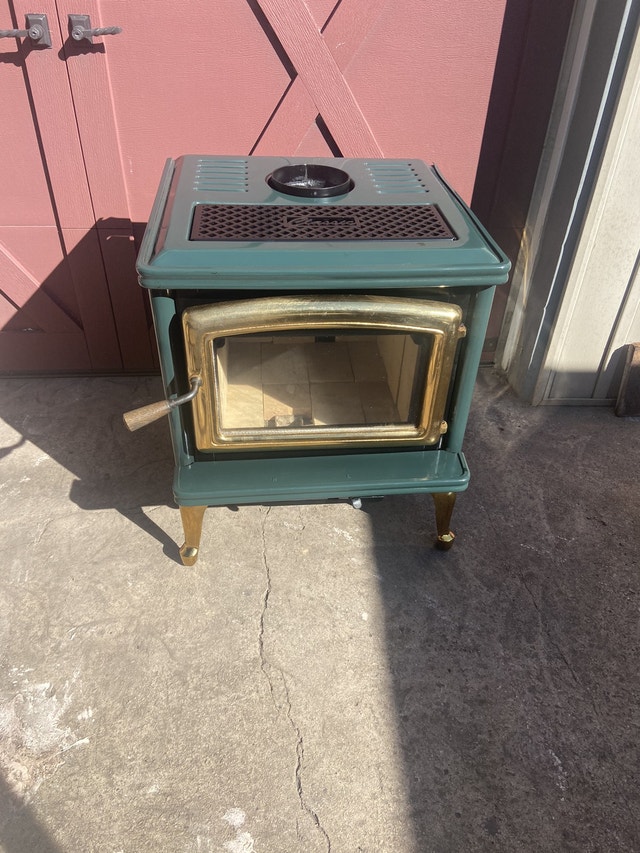 Classic green enamel wood stove pacific Fireplace & Firewood Peterborough Kijiji