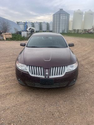 2010 Lincoln MKS