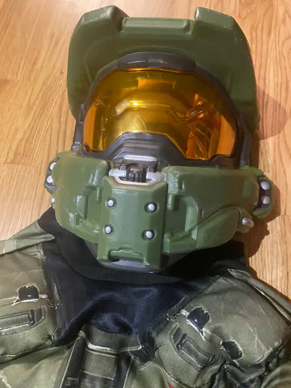 Costume Halloween Halo in Costumes in Sherbrooke - Image 3