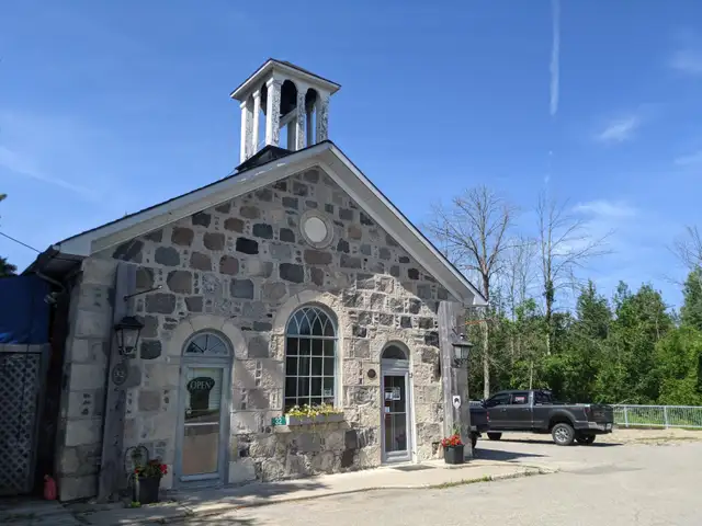 Wellness Clinic Space for Health Practitioners in Commercial & Office Space for Rent in Guelph - Image 2
