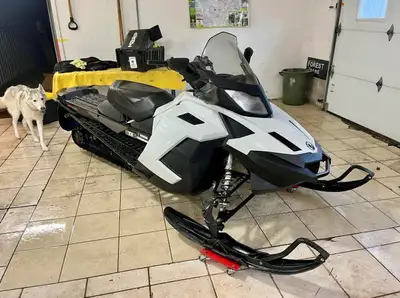 2013 skidoo gsx 1200 with air suspension Reverse currently not working New batter winter 2025 3 cyl...
