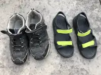 2 pairs Boy shoes (Crocs Sandal and Sneakers) - size 2-4.5
