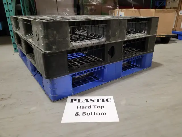 wooden skids 4way good shape gently used skids for sale pallets in Other in Mississauga / Peel Region - Image 6