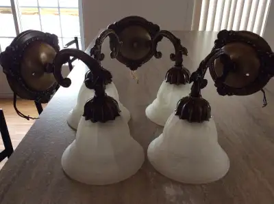 3 luminaires muraux (2 simples et un double), View more