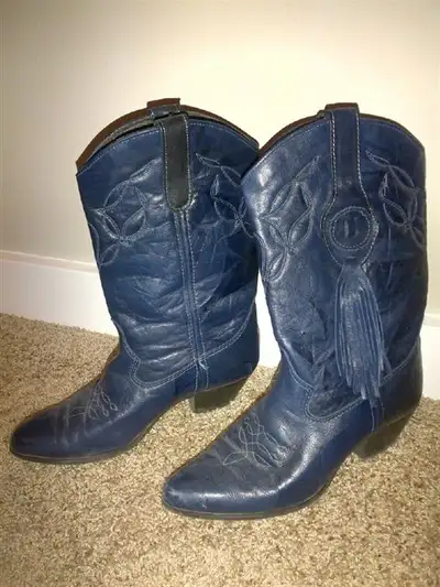 Womens Leather Cowboy Boots (size 6M), View more