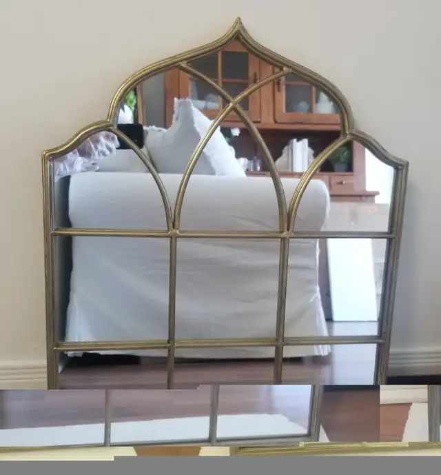 Vintage Gold Windowpane Mantel Mirror, 25" H, Retail $200+ in Home Décor & Accents in Markham / York Region - Image 3
