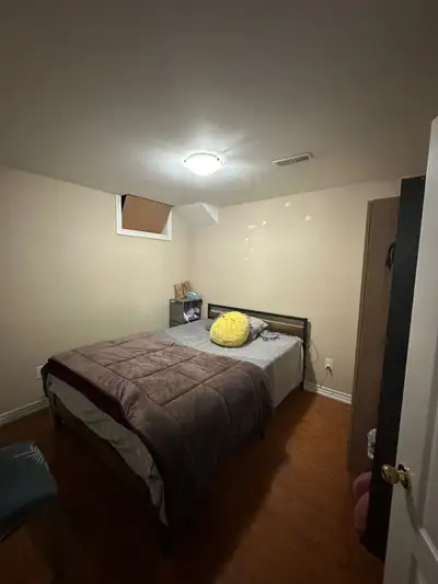 1 bedroom basement for Rent