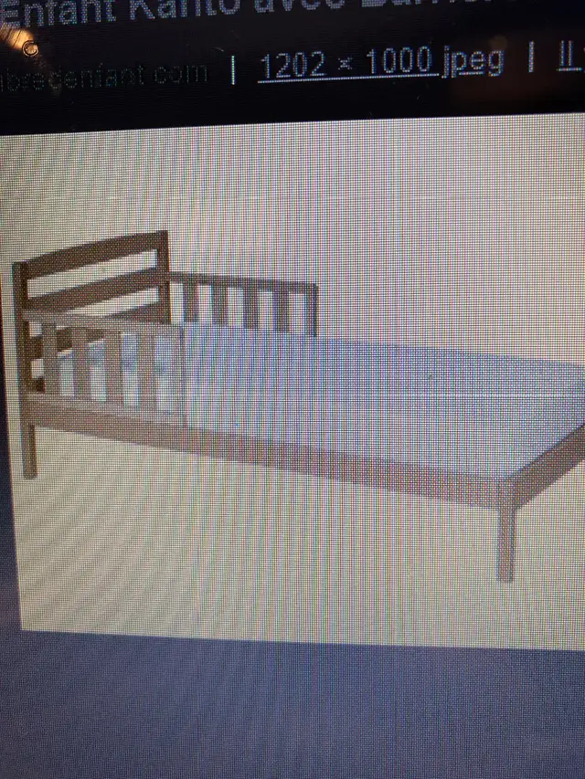 Petit lit pour enfant avec matelas in Beds & Mattresses in City of Montréal - Image 3