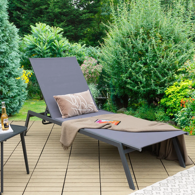 Chaises longues (transats) comme neuves de patio/jardin, View more