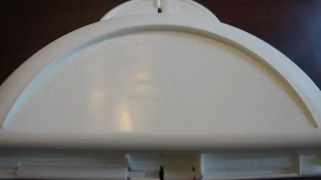 MICROWAVE OMELETTE MAKER in Other in Norfolk County - Image 3