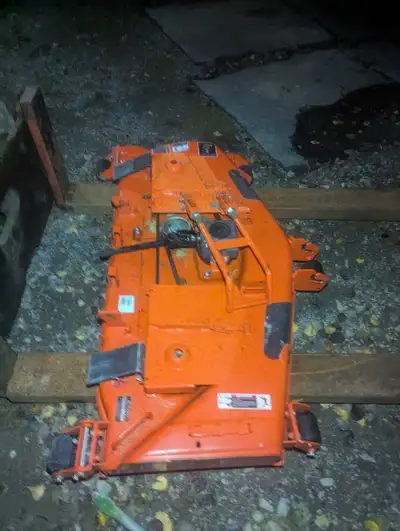 Tondeuse ventrale Pour tracteur équipé d'un 3 point au centre du tracteur 5pied large Le plateau de...