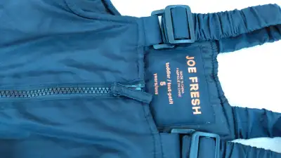 Toddler's 5T Joe Fresh Snow Pant (Great Condition except a small hole in the front side) good to be...
