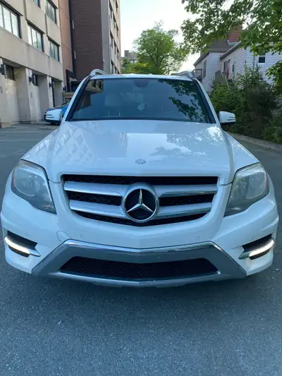 2013 Mercedes GLK 250 Bluetec Great luxury SUV. Always serviced at the dealership. Leather powered a...