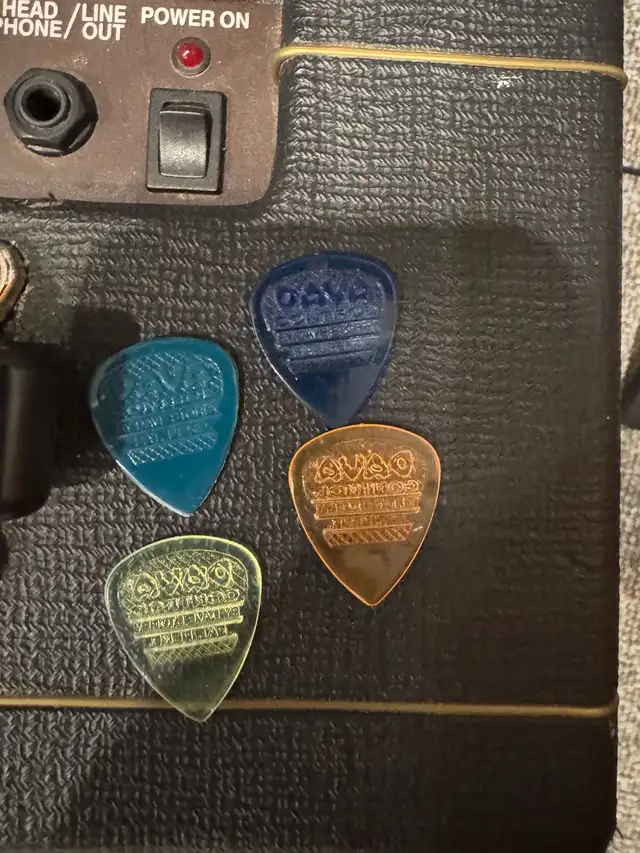 Guitar Picks in Guitars in Barrie - Image 4