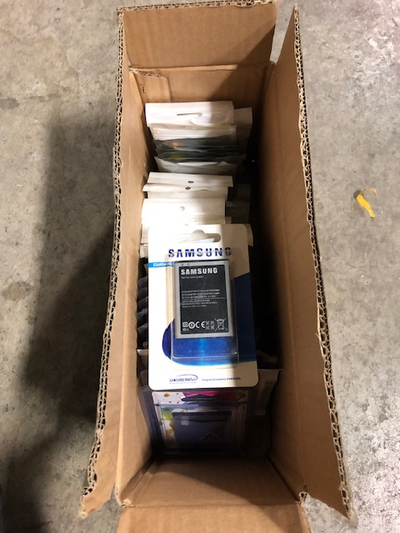 1 lot of New Batteries for Samsung Cell Phones, View more