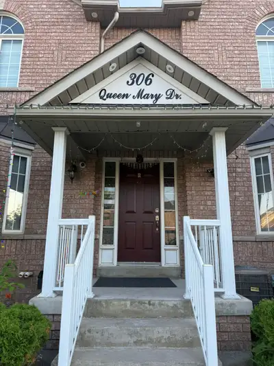 Room for rent in 2 Bedroom Basement
