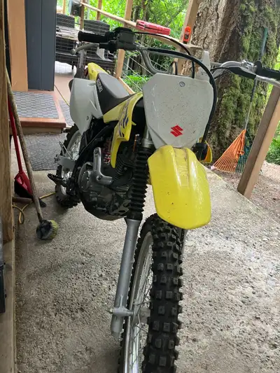 bought new last season, ridden less that 10 hours. Kickstart. obo