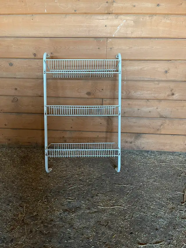 Closet maid wire shelving  in Bookcases & Shelving Units in Prince Albert - Image 4