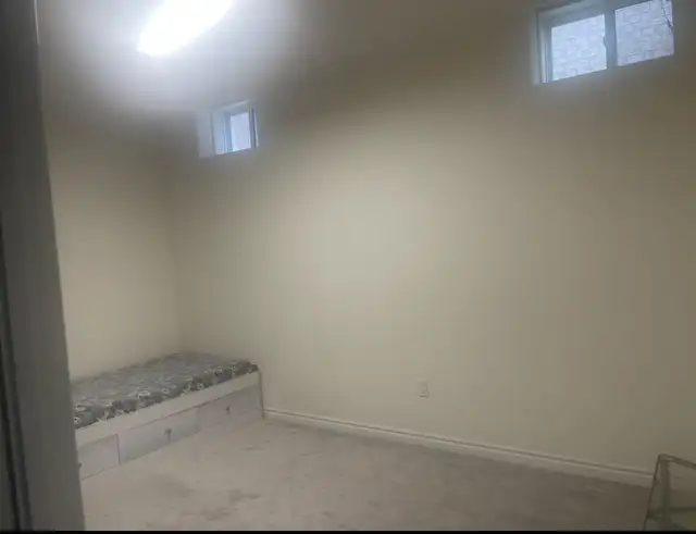Basement private room for rent in Room Rentals & Roommates in Oshawa / Durham Region - Image 8