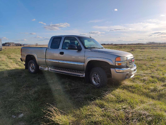 2003 GMC Sierra 2500 in Other in Swift Current