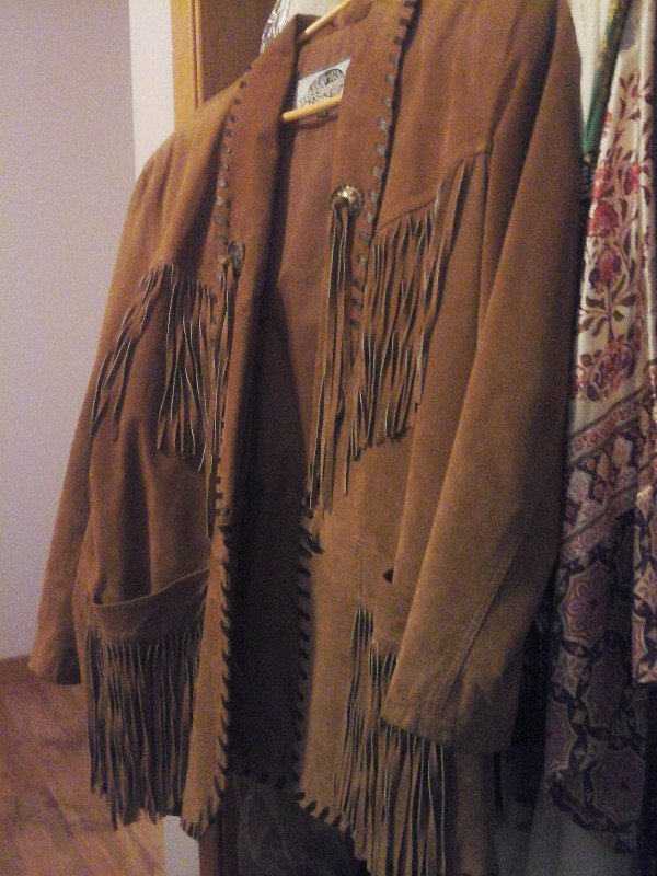 New suede and leather fringe western coat in Multi-item in Yarmouth - Image 2