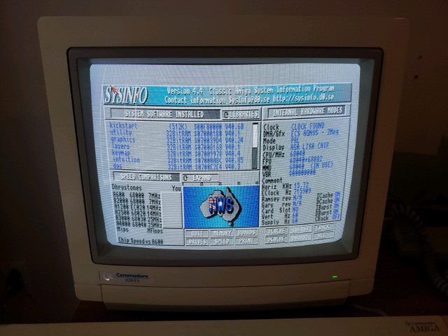 Moniteur Commodore Amiga 1084S-D monitor dans Moniteurs  à Ville de Québec - Image 3