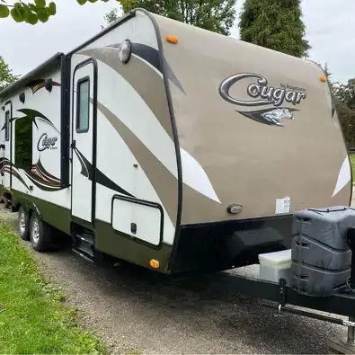 Well maintained like new Keystone Cougar travel trailer. Everything works well. Queen bed, Sofa bed...
