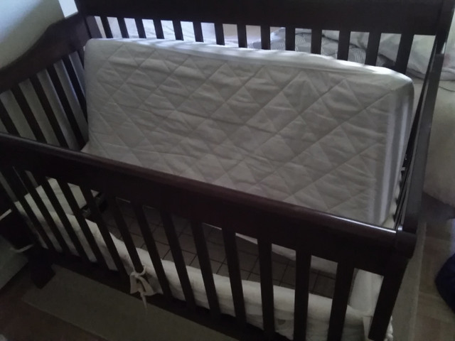 Baby crib in Cribs in St. Albert