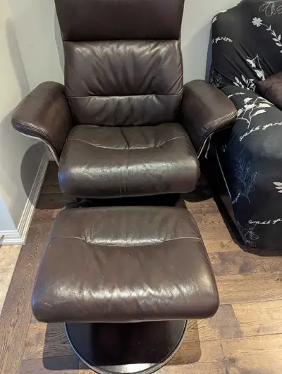 La-Z-Boy Leather Recliner with Ottoman, View more