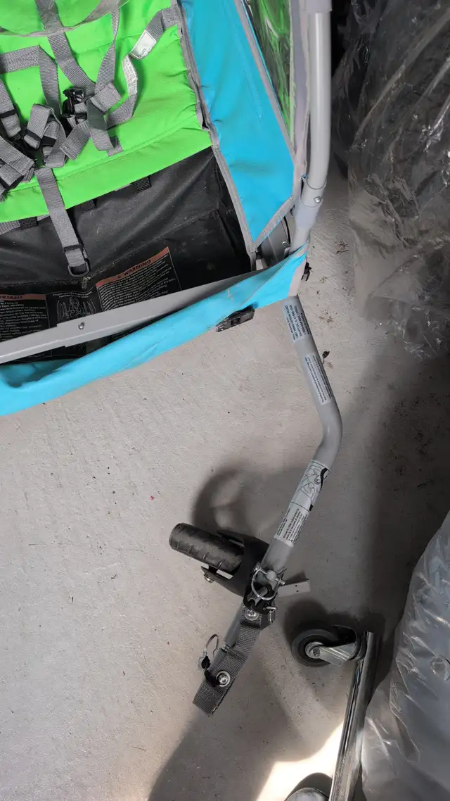 Bell Smooth Sailer Bike Trailer Stroller in Kids in Mississauga / Peel Region - Image 6