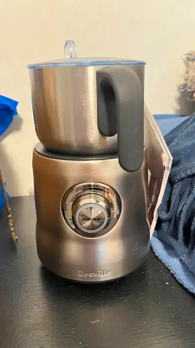 Brand new without the box. Creamy milk and hot chocolate maker. Hot milk drinks are best when made w...