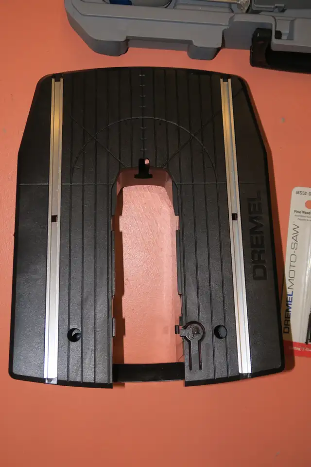 DREMEL Moto-Saw Scroll Saw Model MS20 in Power Tools in Guelph - Image 7