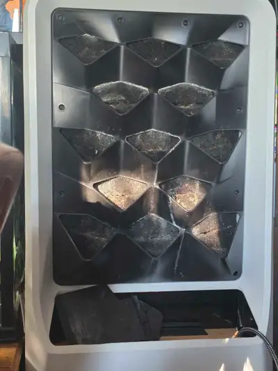 Respira vertical garden /air purifier , View more