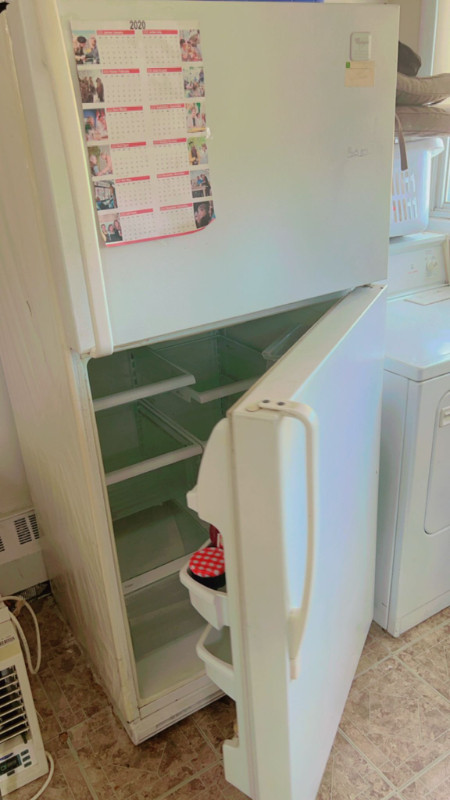 fridge washing machine and  sofa... dans Vaisselle et articles de cuisine  à Ville de Montréal - Image 3