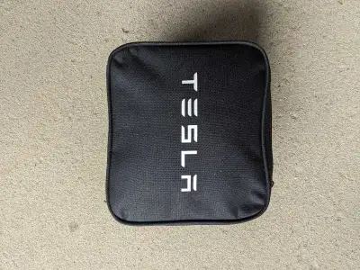Selling a Tesla Model X Tow Hitch. This is a Class II hitch, capable of towing up to 5000 lbs. This...