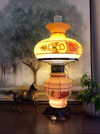 Large vintage Gone With The Wind style hurricane lamp