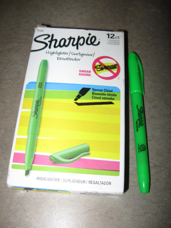 Box of 12 Green Narrow Chisel TipSharpie Highlighters in Hobbies & Crafts in City of Halifax
