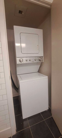 Condo sized 27" washer/dryer combo 