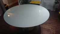 Table extensible Japonaise - verre blanc & inox - Maison Corbeil