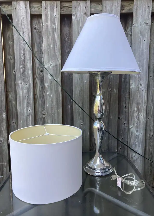 More Table Lamps in Indoor Lighting & Fans in Ottawa - Image 5