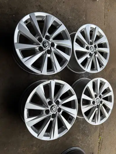 STILL AVAILABLE Came off Toyota Camry Comes with sensors Bolt pattern 5x114.3 Size 17” Center bore 6...
