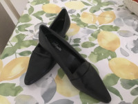 Woman's New black shoes