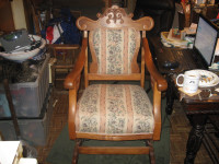 2 fauteuil un bercand 200$ de la rédemption