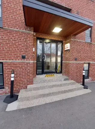 2 Bedroom Apartment ** One Month Discount **